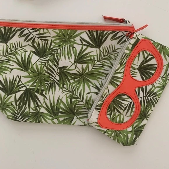 New Makeup Bag With Sunglasses Holder - Picture 7 of 8